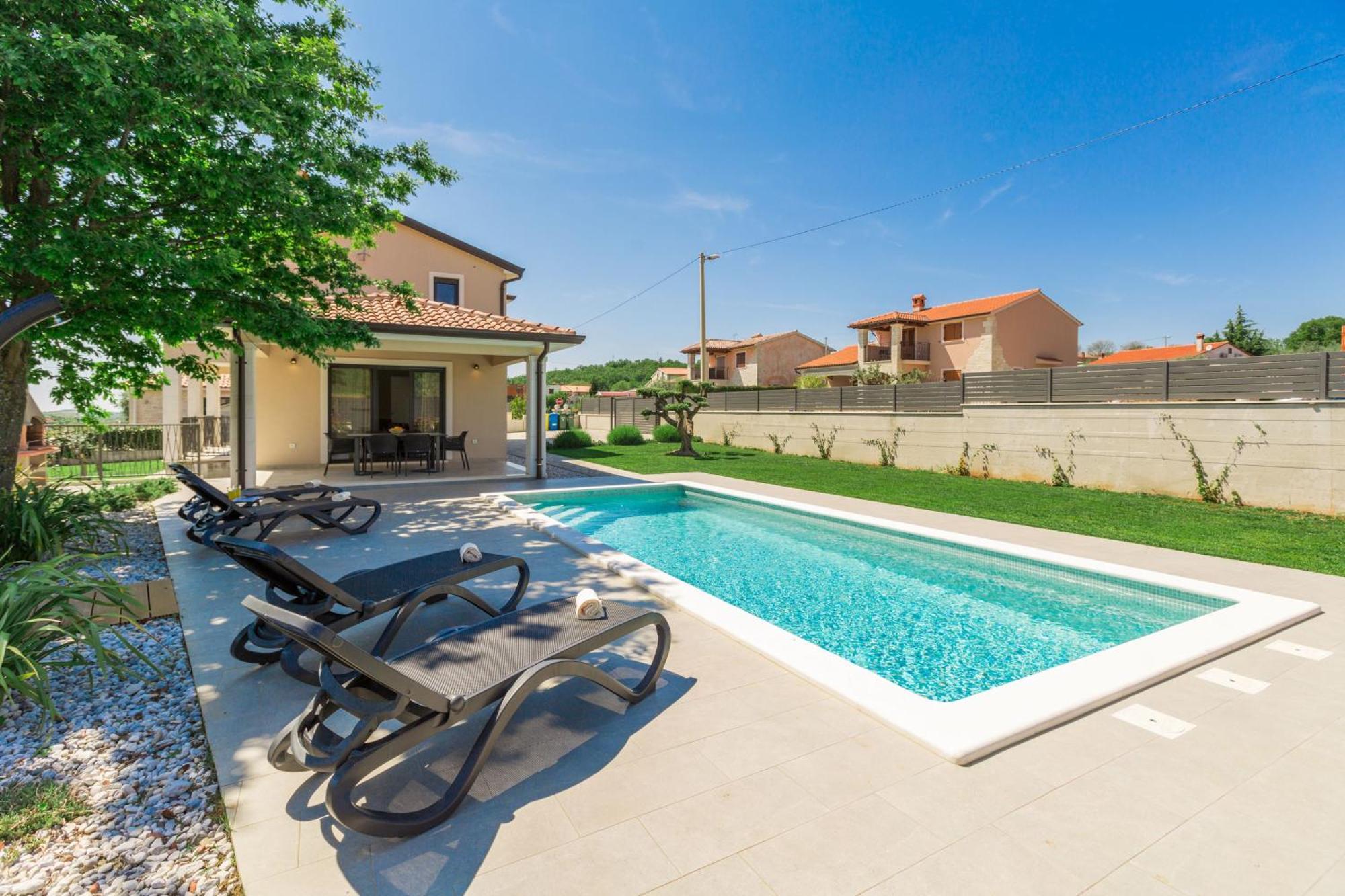 Moderne Stefany Mit Pool Und Panoramablick * Poreč